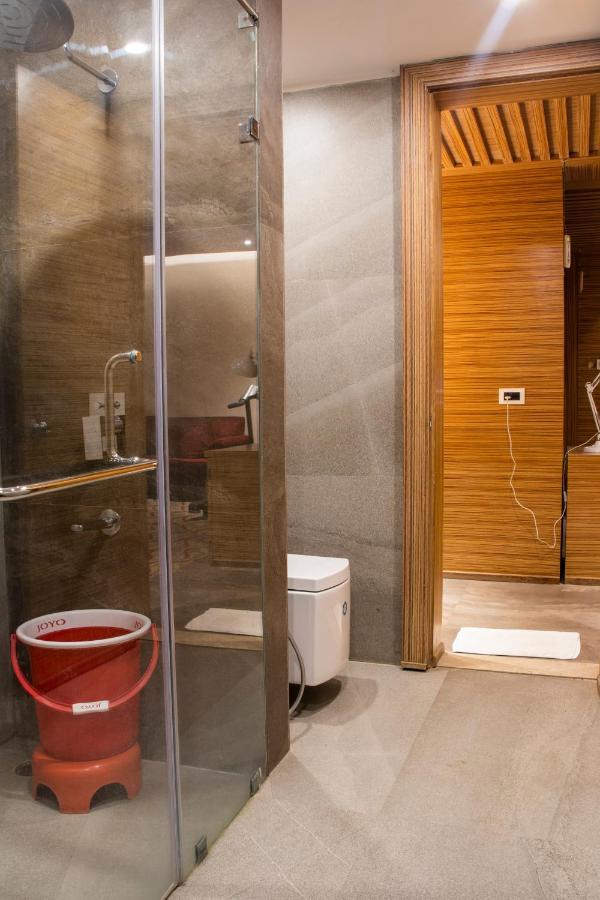 Hotel Landmark Rewa Экстерьер фото